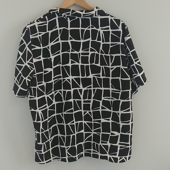 Liz Baker Art Deco Patterned Shirt - Picture 9 of 9